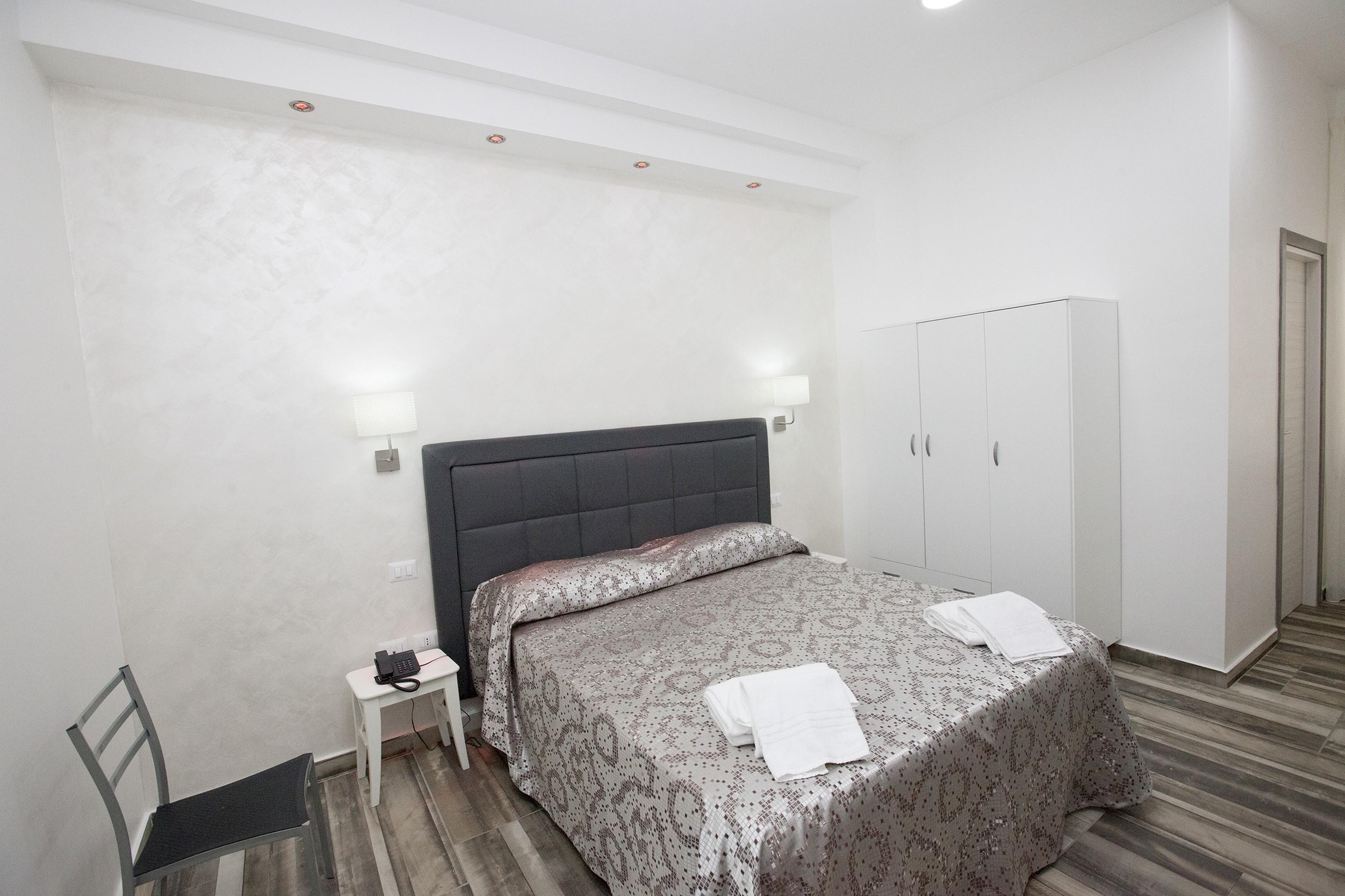 Bed and breakfast Napoli Garibaldi Square Extérieur photo