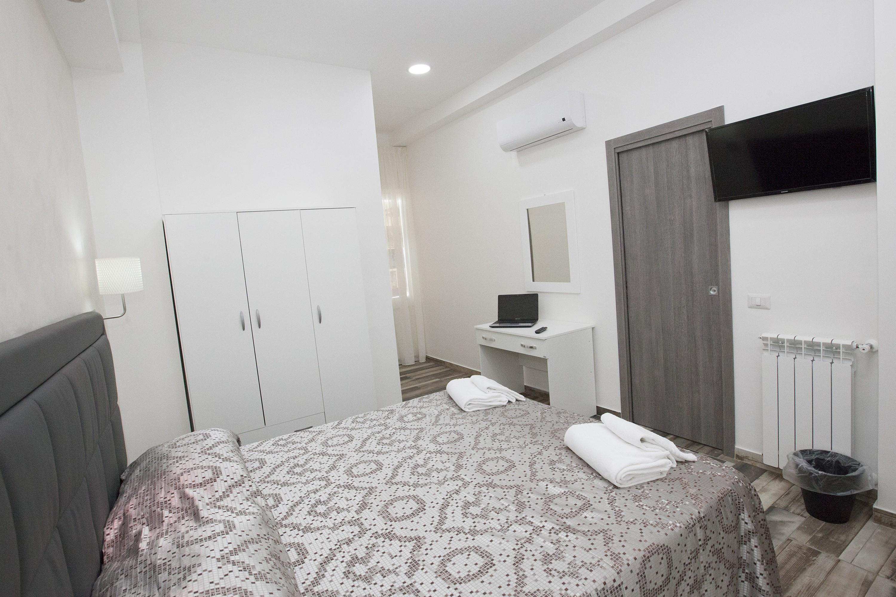 Bed and breakfast Napoli Garibaldi Square Extérieur photo